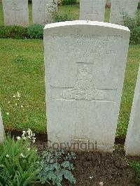Etaples Military Cemetery - McVean, Malcolm