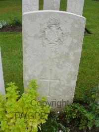 Etaples Military Cemetery - Meckiff, Augustus Chapman