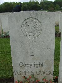 Etaples Military Cemetery - Meehan, E