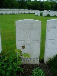 Etaples Military Cemetery - Mellor, J
