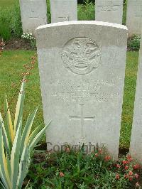 Etaples Military Cemetery - Mellor, Lewis