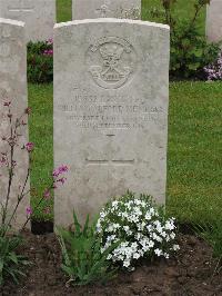 Etaples Military Cemetery - Membery, William Alford