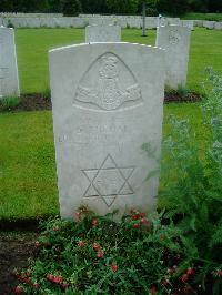 Etaples Military Cemetery - Michaels, Simon