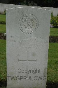 Etaples Military Cemetery - Millar, Robert Gordon