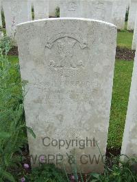 Etaples Military Cemetery - Miller, David