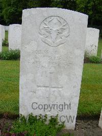Etaples Military Cemetery - Mitchell, Alexander