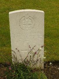 Etaples Military Cemetery - Mitchell, Bertram Earnshaw