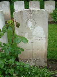 Etaples Military Cemetery - Mitchell, G