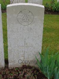 Etaples Military Cemetery - Mitchell, J C