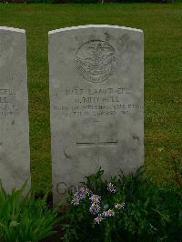 Etaples Military Cemetery - Mitchell, O