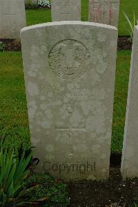 Etaples Military Cemetery - Moncrieff, James