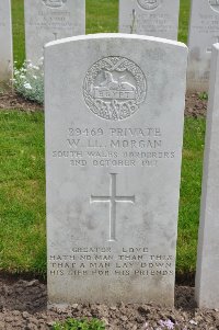 Etaples Military Cemetery - Morgan, W L L