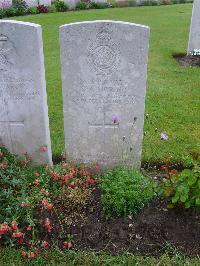 Etaples Military Cemetery - Moring, S A
