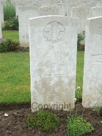 Etaples Military Cemetery - Morris, Eric Robson