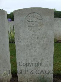 Etaples Military Cemetery - Morris, Edgar Stanley