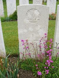 Etaples Military Cemetery - Morris, Leslie George