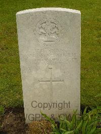 Etaples Military Cemetery - Morris, Noel Dyke