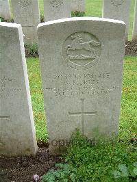 Etaples Military Cemetery - Morris, William