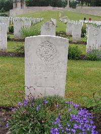 Etaples Military Cemetery - Morrison, J Mc L