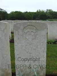 Etaples Military Cemetery - Mortimer, R