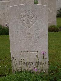 Etaples Military Cemetery - Morton, Andrew