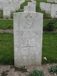 Etaples Military Cemetery - Moss, Samuel Foden