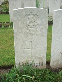Etaples Military Cemetery - Moulton, Ephraim