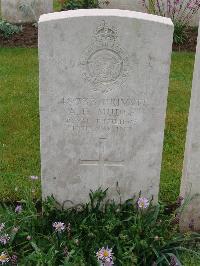 Etaples Military Cemetery - Mudge, Aubrey Huxley