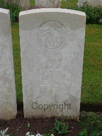 Etaples Military Cemetery - Muirhead, W