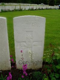 Etaples Military Cemetery - Murphy, W