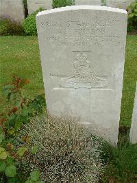 Etaples Military Cemetery - Musson, Anthony Francis (Frank)