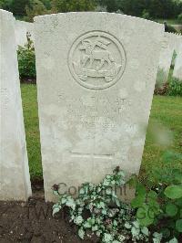 Etaples Military Cemetery - Myland, J