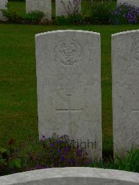 Etaples Military Cemetery - Myles, Andrew Malcolm