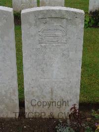 Etaples Military Cemetery - Nairn, Robert William