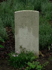 Etaples Military Cemetery - Narayan, 