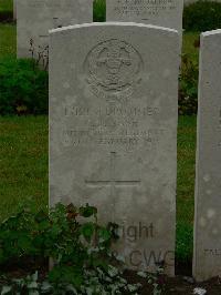 Etaples Military Cemetery - Nash, C J