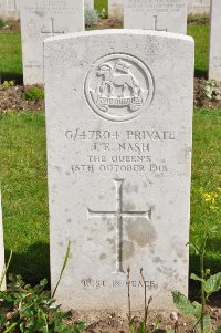 Etaples Military Cemetery - Nash, J E