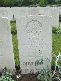 Etaples Military Cemetery - Nation, Ralph