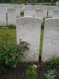 Etaples Military Cemetery - Neal, Charles