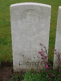 Etaples Military Cemetery - Nelson, Richmond