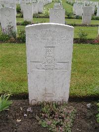Etaples Military Cemetery - Nesbitt, James Thompson