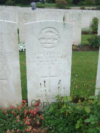 Etaples Military Cemetery - Newcombe, John