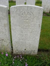 Etaples Military Cemetery - Newill, P R