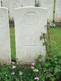 Etaples Military Cemetery - Newlands, George Rennie