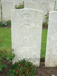 Etaples Military Cemetery - Newman, James Henry