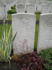 Etaples Military Cemetery - Newsham, A E
