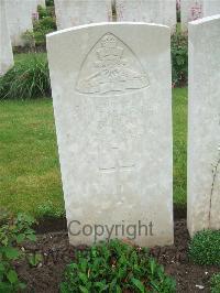 Etaples Military Cemetery - Newton, William Evan