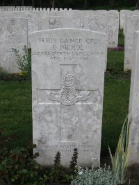 Etaples Military Cemetery - Nichol, George
