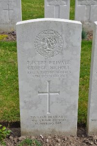 Etaples Military Cemetery - Nicholl, George