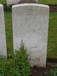 Etaples Military Cemetery - Nichols, S O